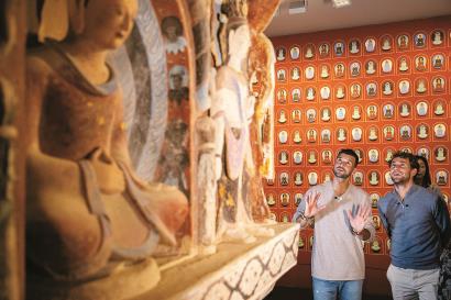 迈出了划时 迈出了划时