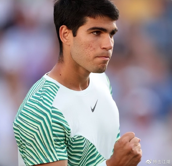 布克砍下了 布克砍下了