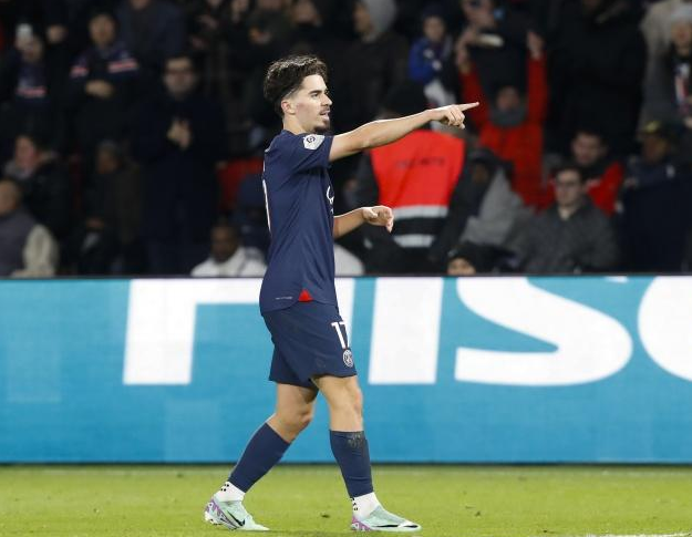 赛的风格和 赛的风格和